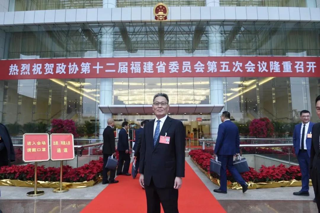 民建福建省委副主委黄卫东：关于进一步重视职业教育的建议