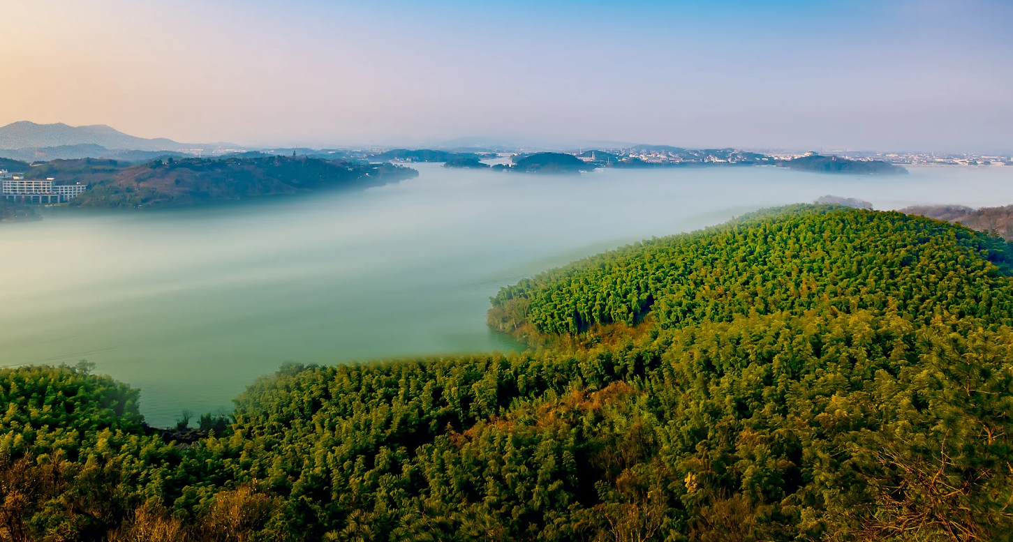 三,景点丹阳:师大中北学院丹阳校区等.