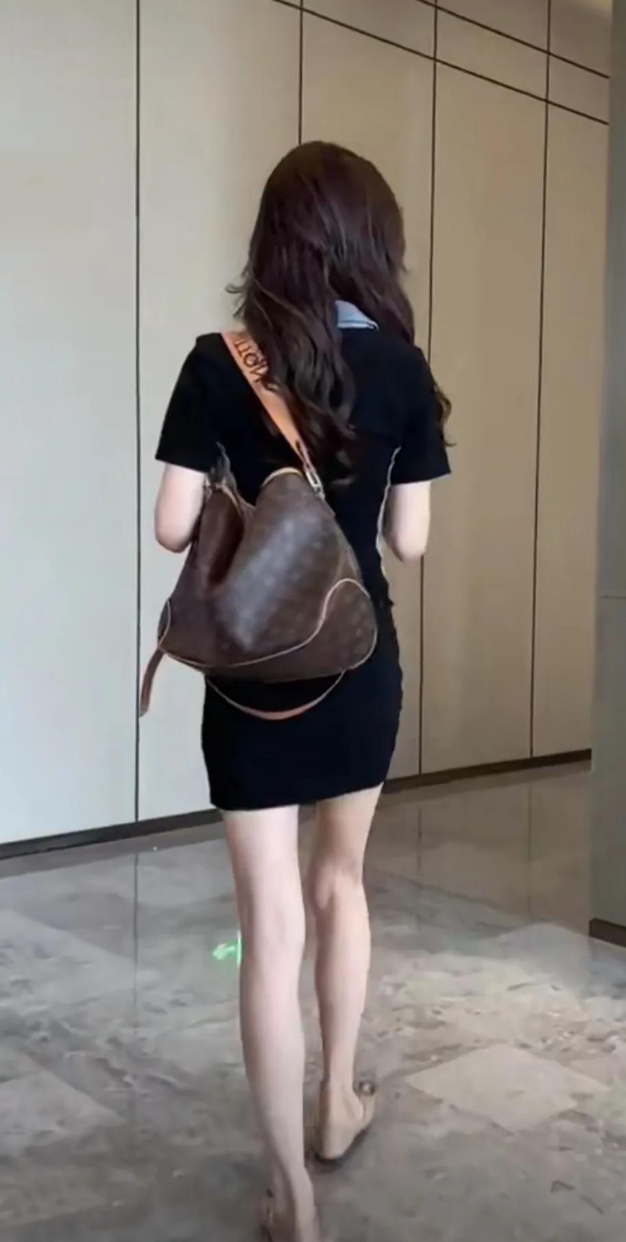 性感黑色服饰穿搭的美女 美图合集