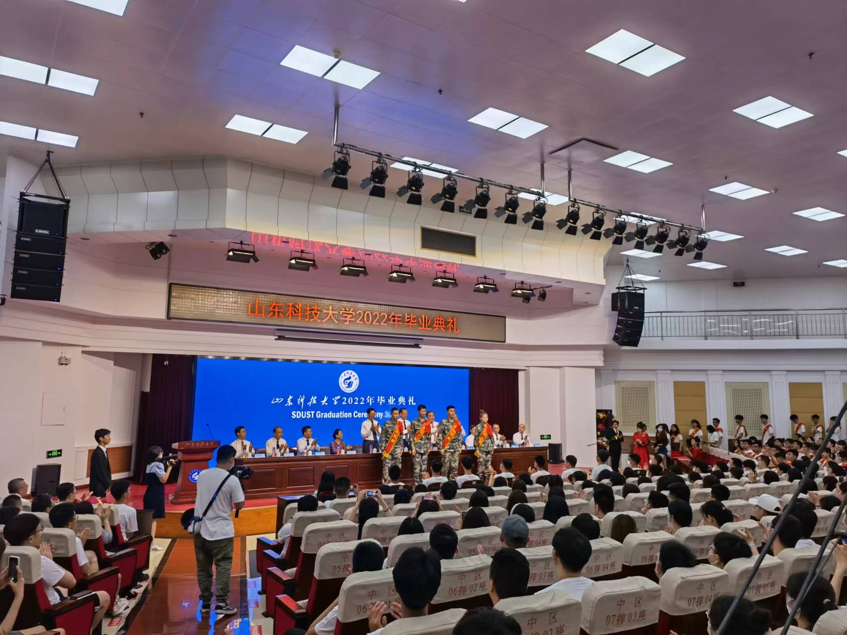 山东/济南大学毕业典礼视频拍摄——山东影视制作中心-山东济南宣传片拍摄|广告片|微电影|视频|纪录片|动画拍摄制作【山东影视制作中心】