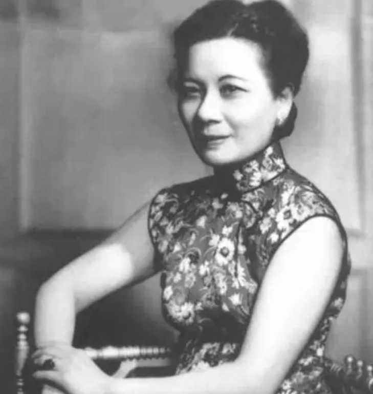 活了106岁的宋美龄：从小体弱，因癌症动过3次手术，有何高寿秘诀