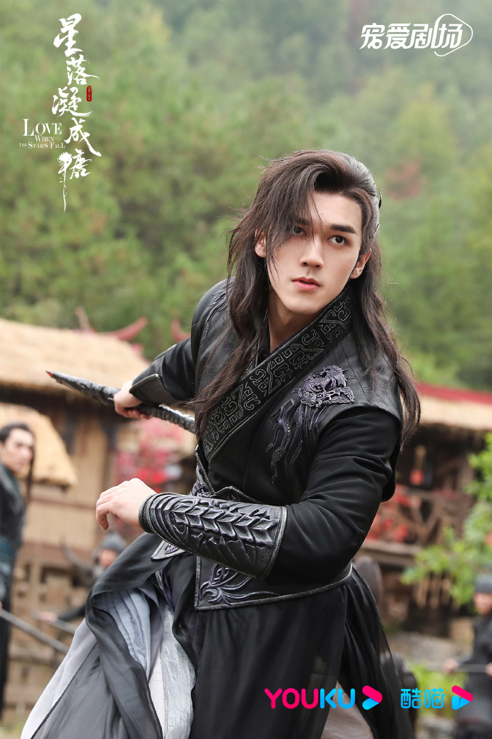 陈星旭、李兰迪《星落》预告，天族神君遇到小祸水，秒变爆炸头