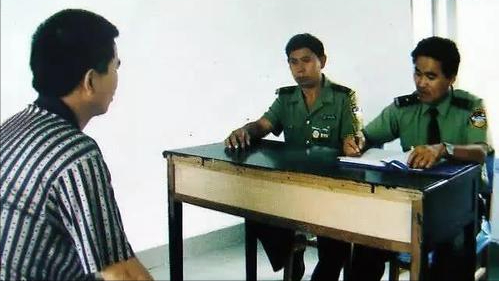 1995年鹤岗1.28大案震惊全国，罪犯男扮女装，却因纹身揭出原因