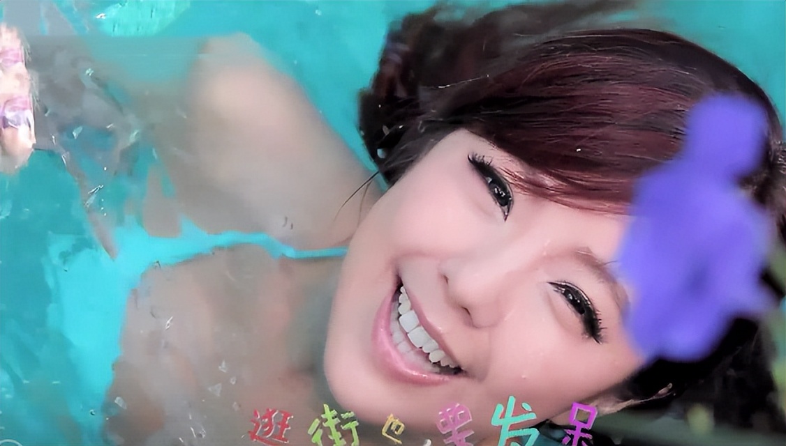 北景甜南奕欢：一个资源拿到手软，一个沉沦网大，今差距一目了然