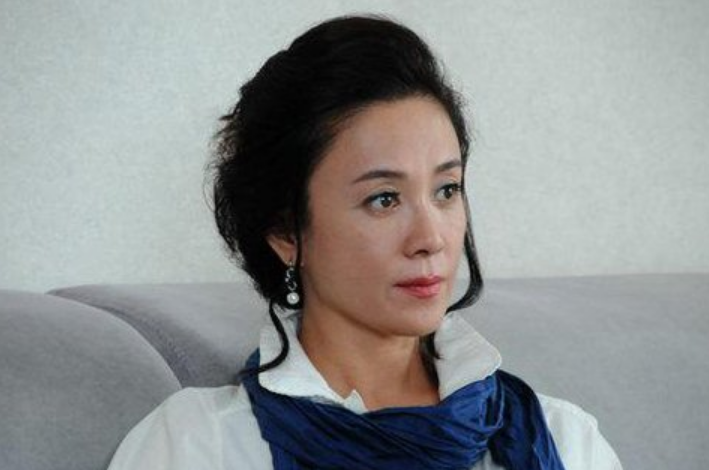 “最美妲己”傅艺伟的坠落史，人生没有后悔药