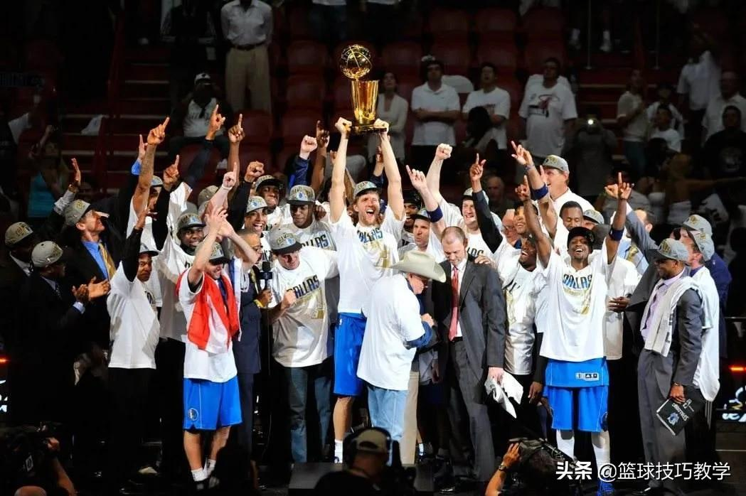 nba41号是哪些人(再见了，永远的41号！独行侠正式退役诺维茨基球衣)