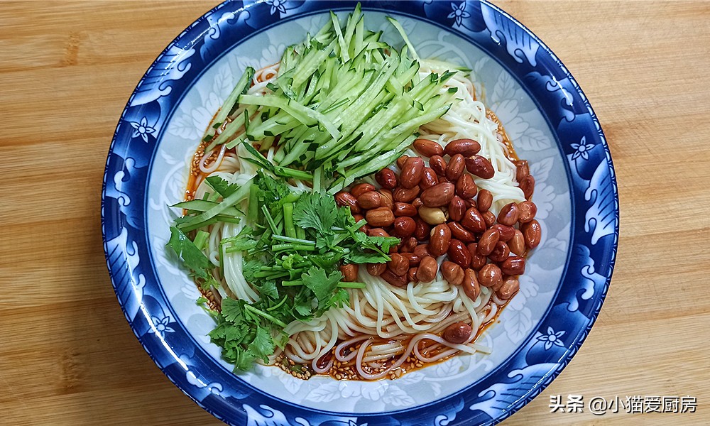 拌面的做法（家里就能做的简单香辣拌面做法）