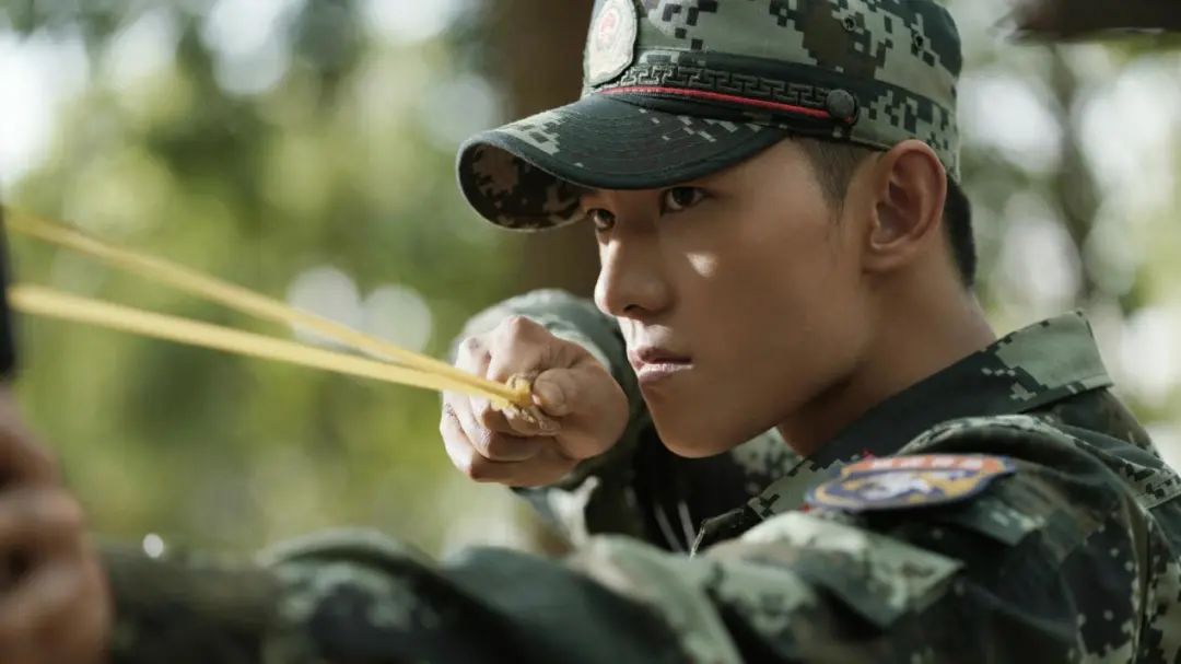 《特战荣耀》高燃热播，演员杨洋不设限