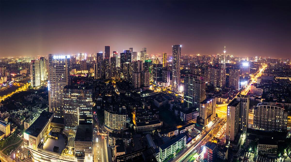 贵州一高校教师读博后违约离职，人走两年学校坚持发工资：不准走