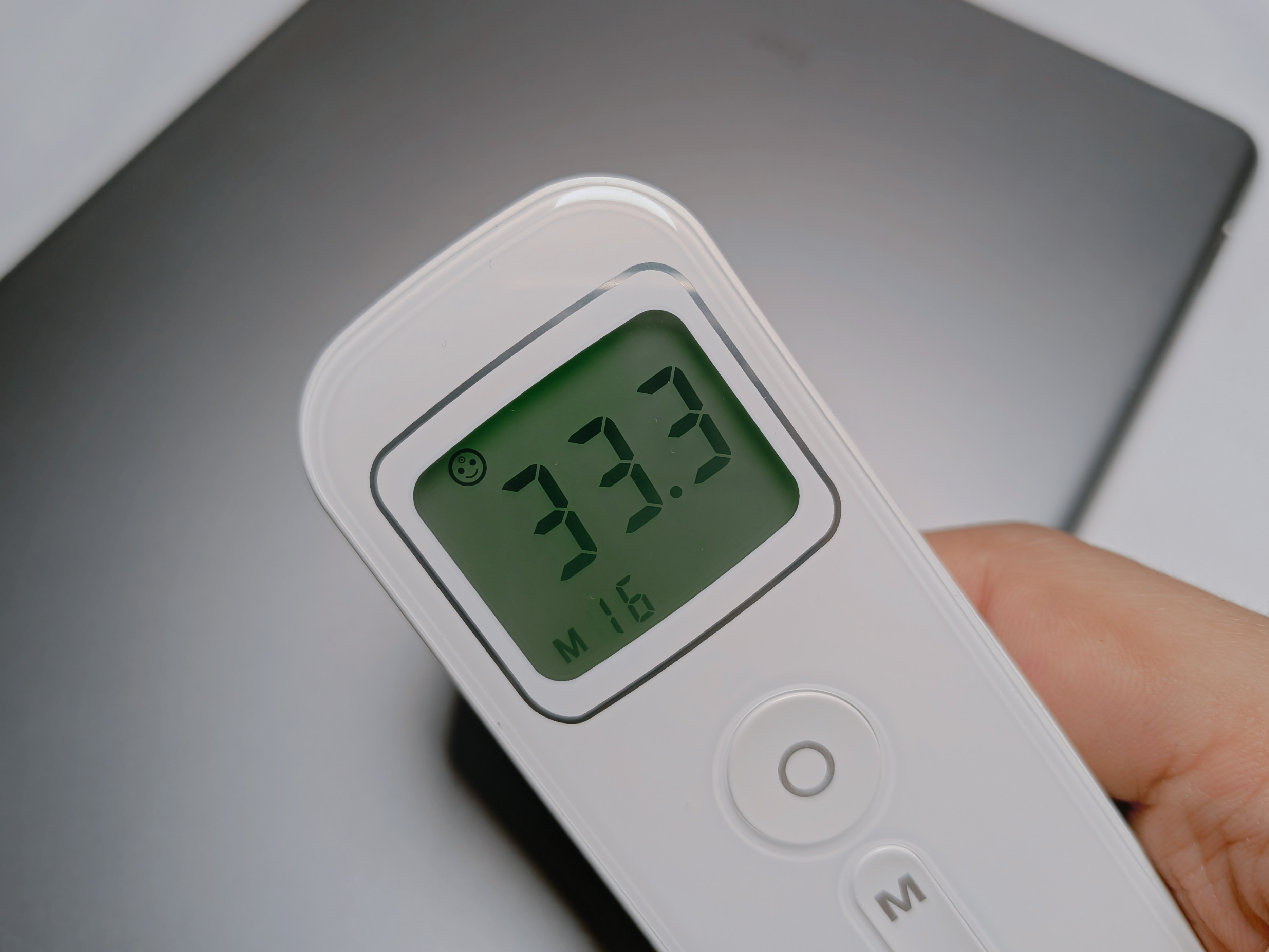 家中常备——爱奥乐红外线体温计