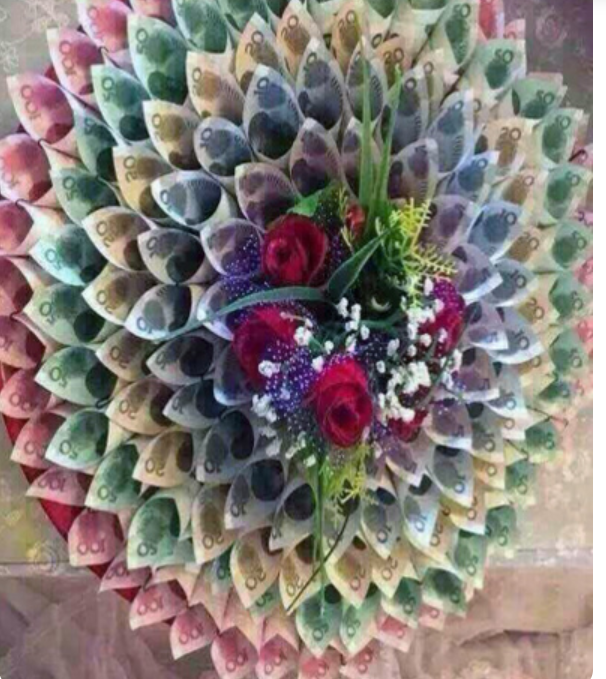 情人节的"人民币"花束爱意浓浓,但法不容"情"