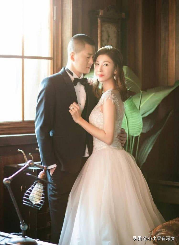 李彩桦近照，真的好美啊！她的新老公长相帅气，是白马王子的典范