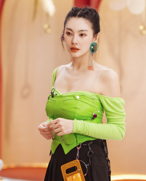 张雨绮：两婚两离，带着龙凤胎潇洒生活，离异后活出女王范