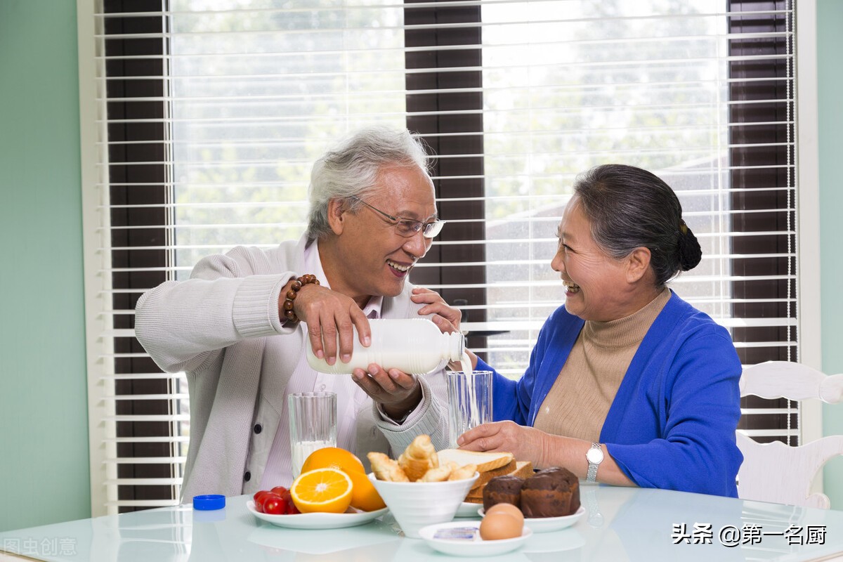建議中老年人：入夏后要多吃4菜2果，富含“天然葉酸”，有益健康