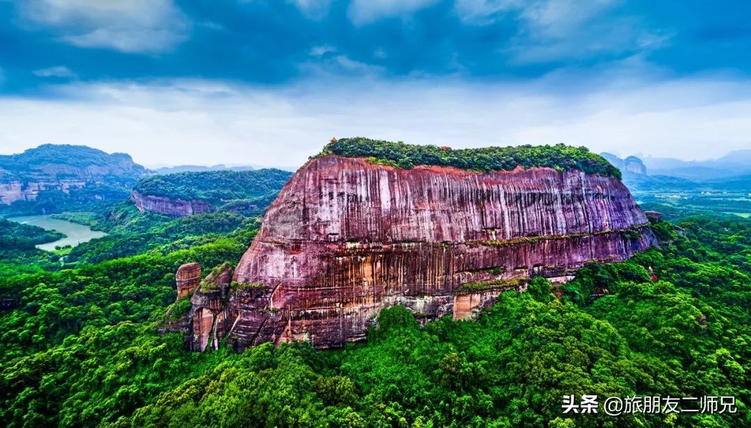 廣州出發-韶關 郴州3天遊,走進丹霞山,感受東江湖白廊美景