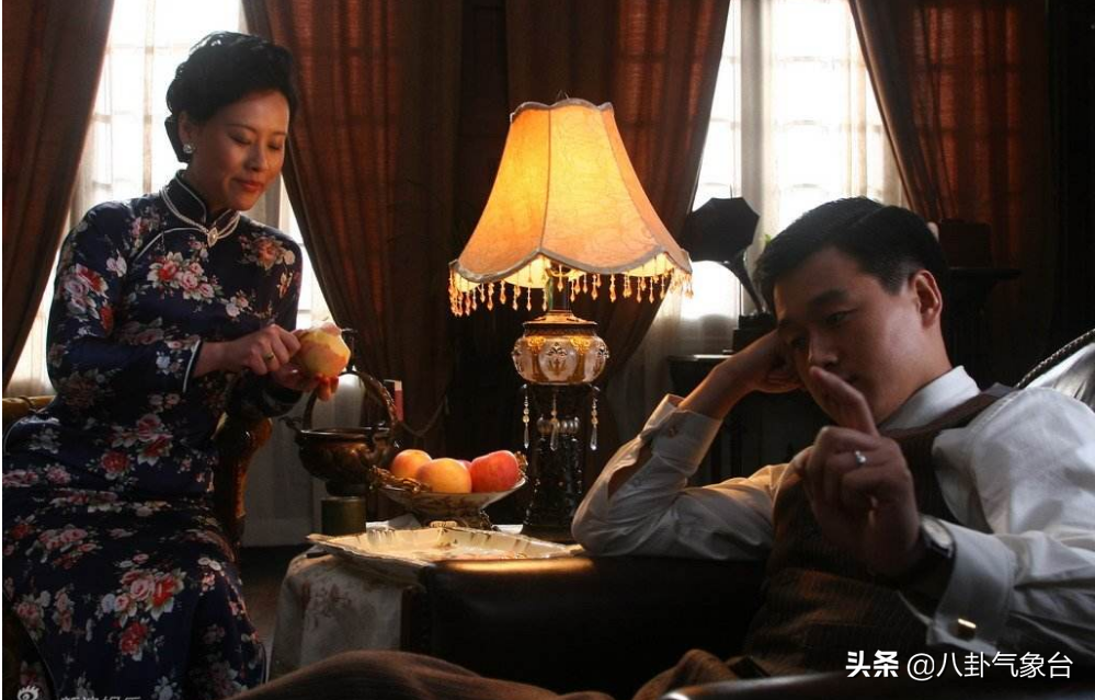 邬君梅个人资料简介(同样是演宋美龄，把邬君梅、刘涛、俞飞鸿放在一起，差别就出来了)