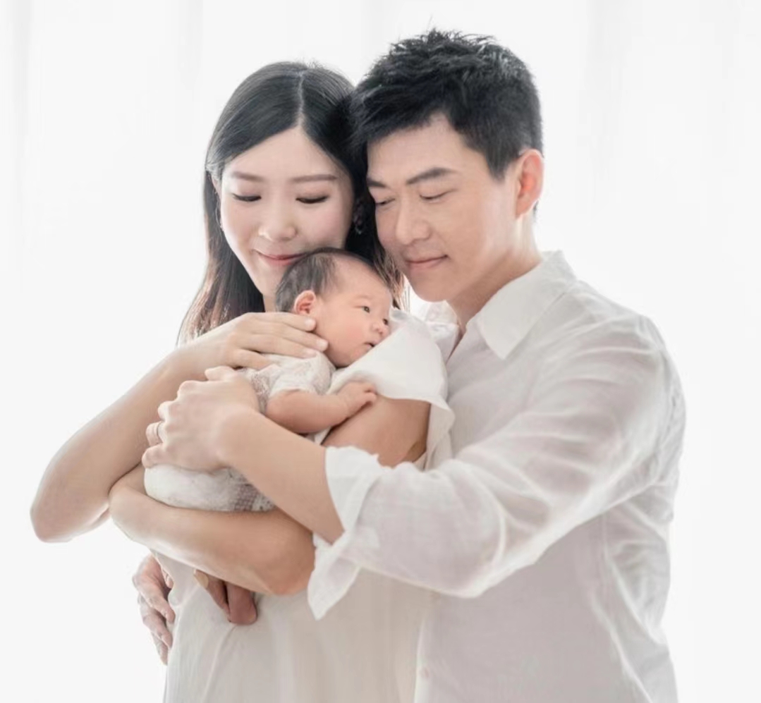 富贵！香港人气女神成功转型当KOL，升级豪门少奶奶夫家家境显赫