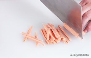 广东人民间传承的味道，蒸鱼豉油调味，味道棒极了