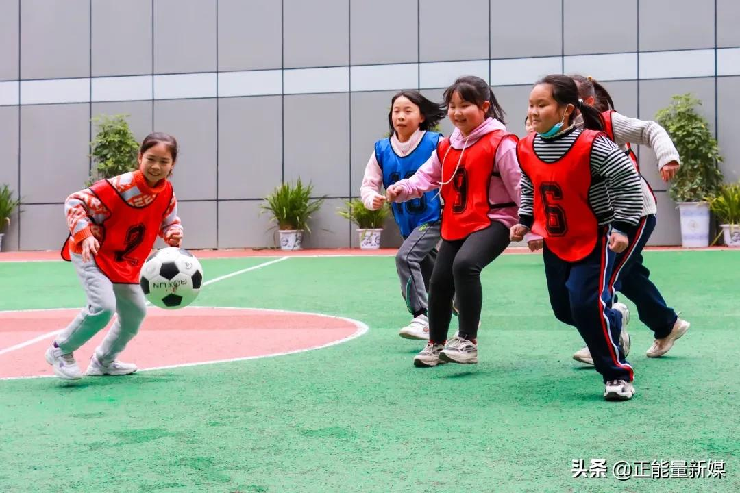 巴州区四小 大爱育心 成长有温度 孕育有广度的现代小公民