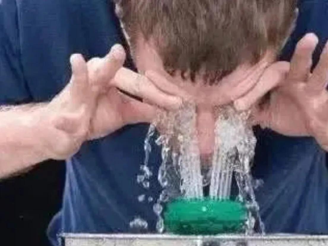 鹿哈、易烊干洗加入ESO，王俊卡是队长。网友直呼搞事情