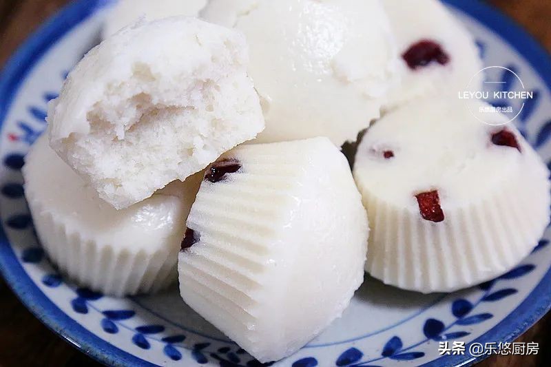 懒人米糕做法，香甜绵软，搅一搅面糊就能蒸，注意一点，轻松脱模