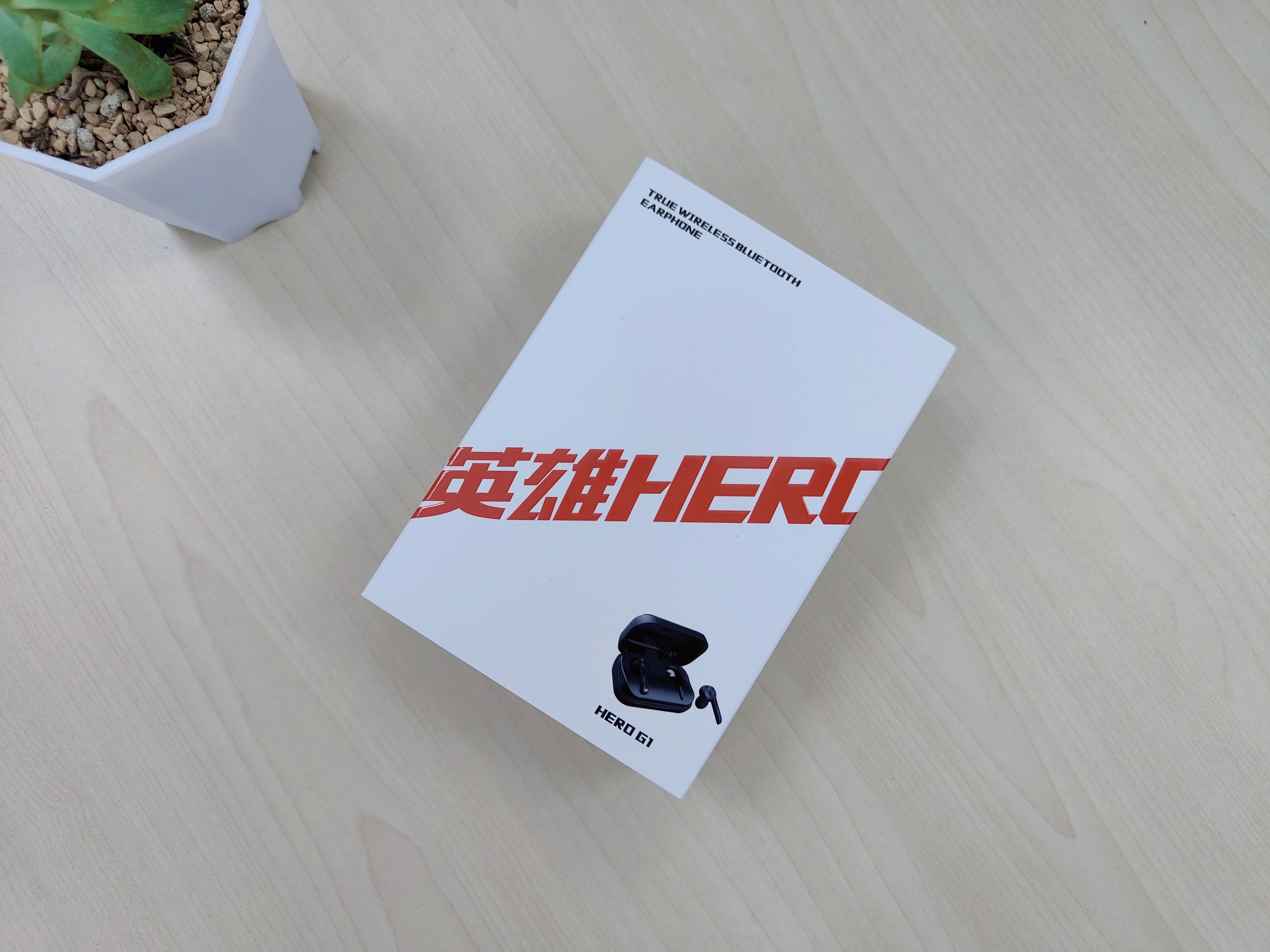 英雄 G1真无线蓝牙耳机，一款可以当充电宝使用的游戏耳机