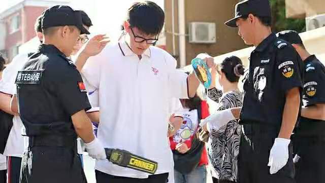 江苏省10强高中“诞生”，一本升学率极高，得到家长认可