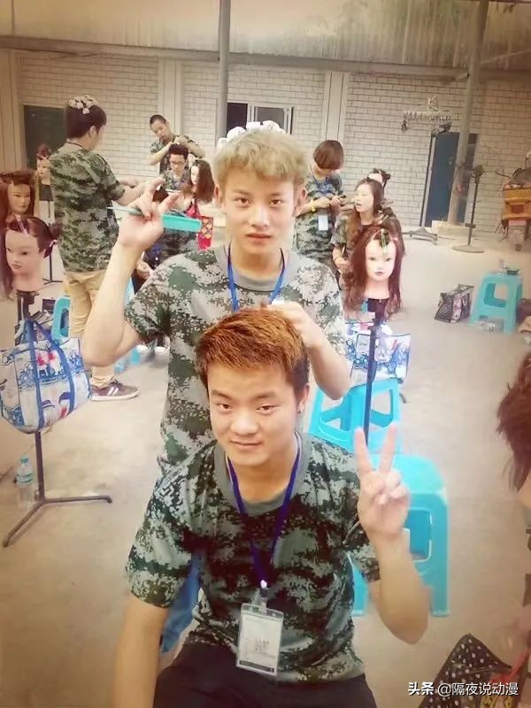 他被誉为最强理发师！一个月涨粉200万的山城小栗旬，有何背景？