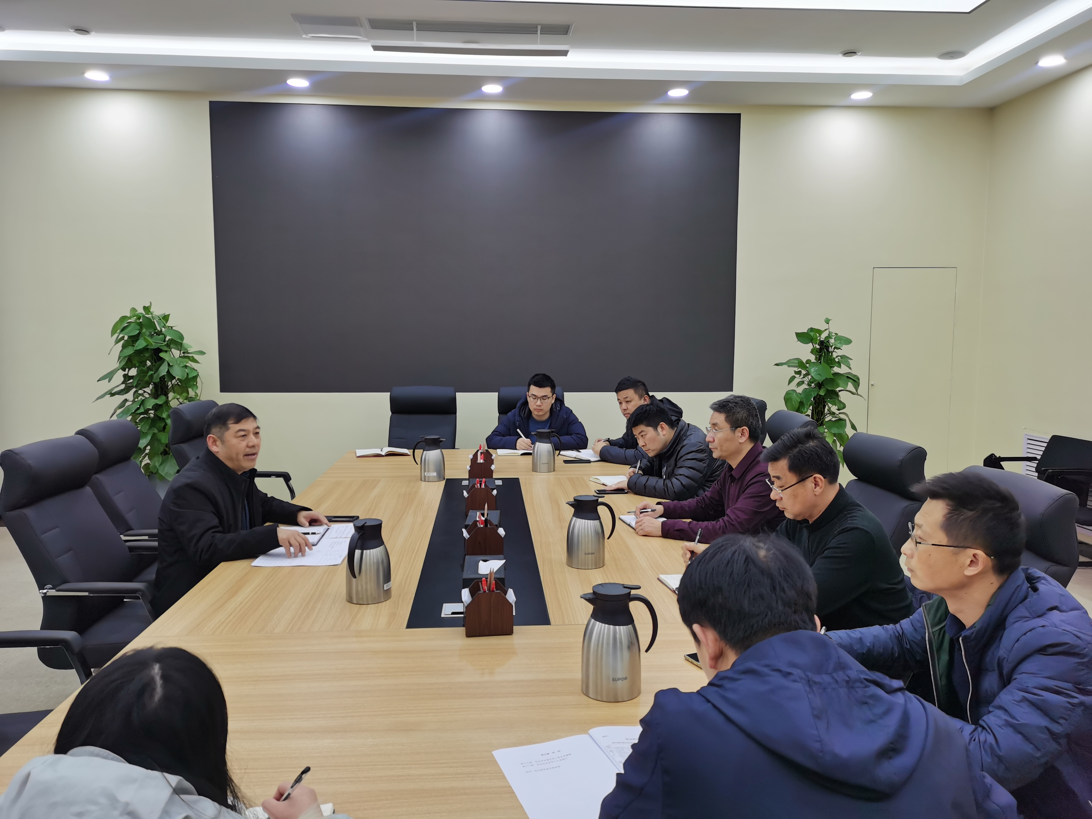 济南新材料产业园区机关党总支召开工作会议