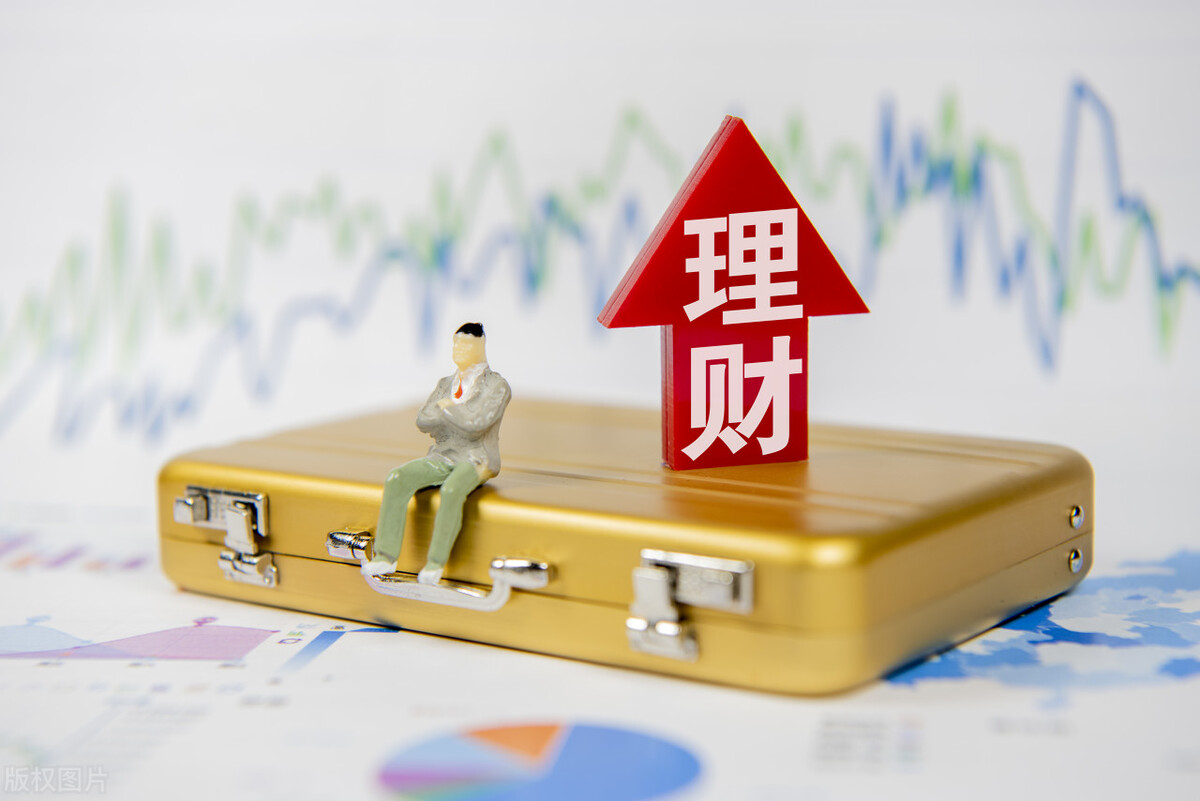 保险理财靠谱吗(一年存一万存五万的保险)