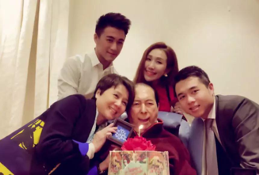 du王二房蓝琼缨去世：14岁嫁du王，为上位生1男4女，最终活成赢家