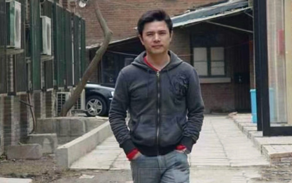 一哭成名，央视“任性”主播赵普，直播无人理会，他这些年干嘛了