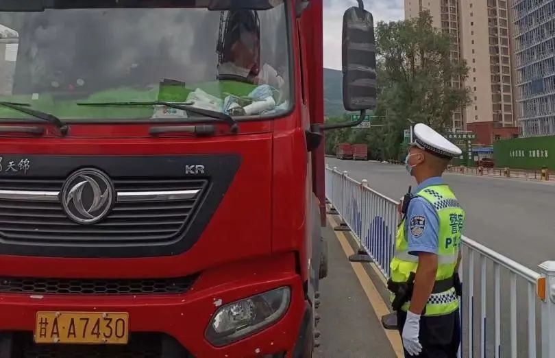 闻令而动！天水公安交警24小时坚守在疫情防控第一线