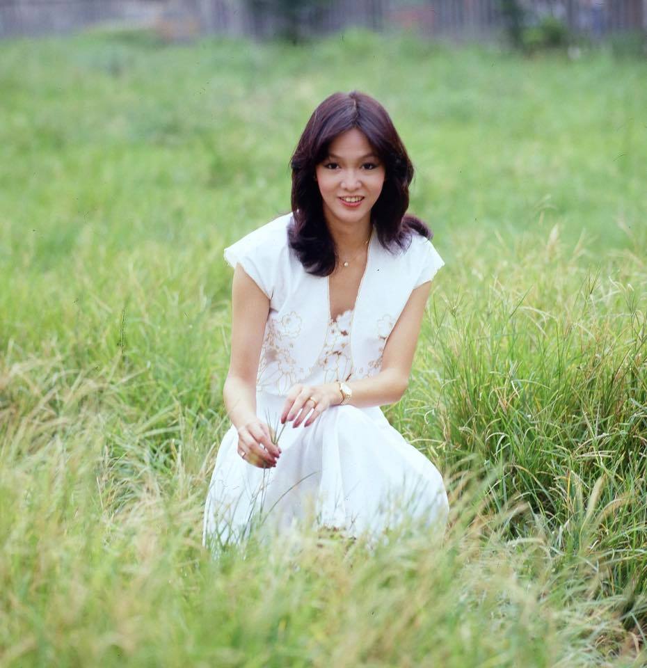 “香江奇女”郑裕玲：两段感情耗费26年青春，64岁未婚没孩子