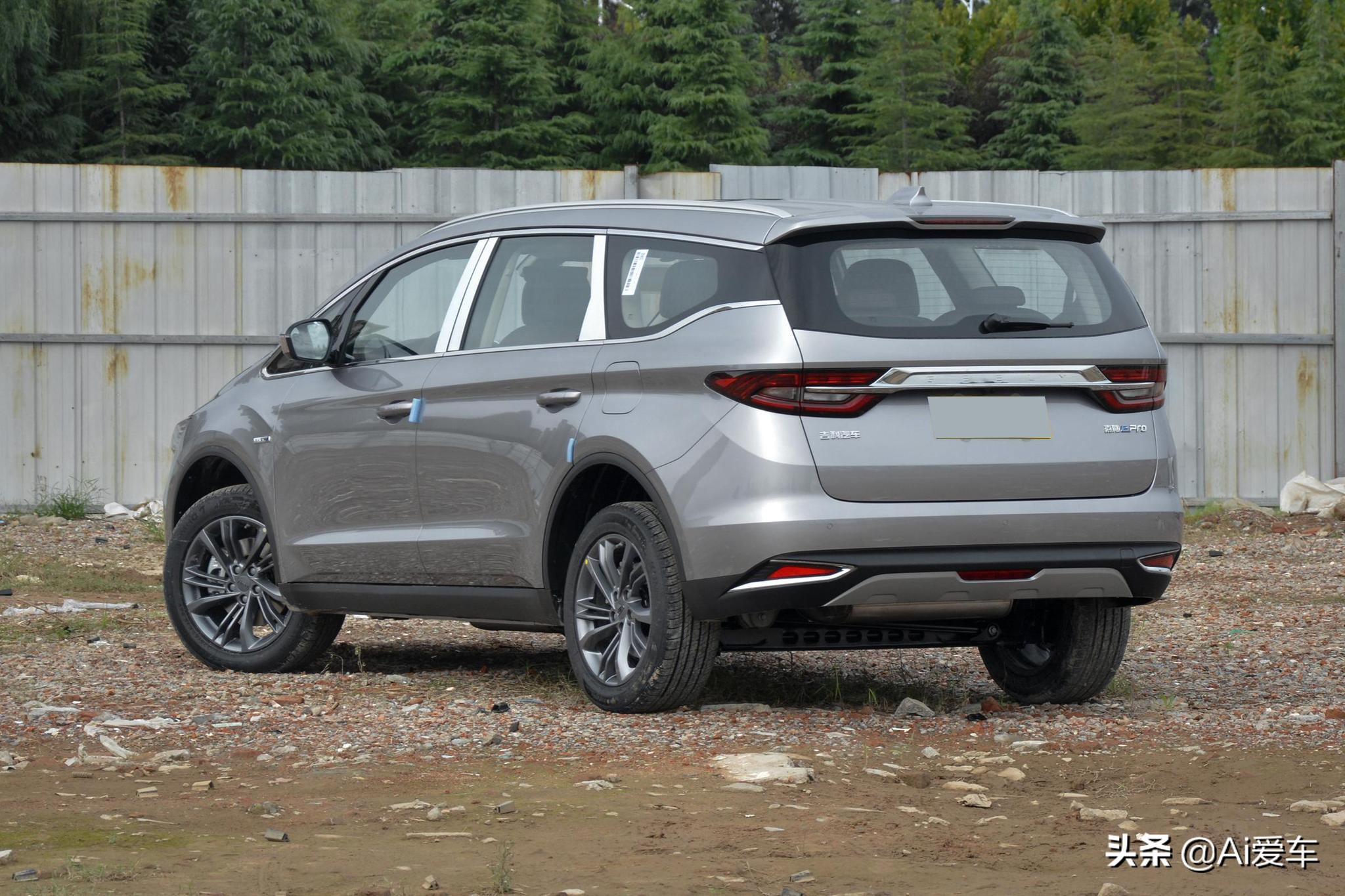 1.3L油耗独立6座设计，自动挡低价家用MPV，实用还好养，嘉际PHEV