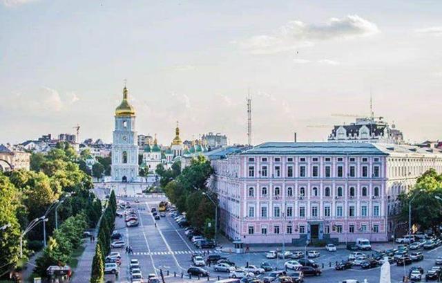 万名学生留学乌克兰，欧洲国家那么多，为什么乌克兰留学那么火？