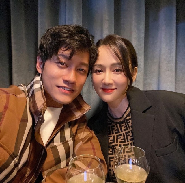 陈乔恩Alan正式官宣结婚，婚戒价格曝光不超三万，去年便求婚成功