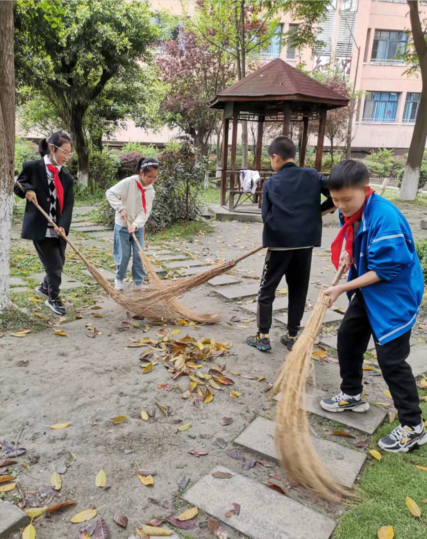 成都市双流区棠湖小学丨把“爱劳动”的奖章颁给棠小娃
