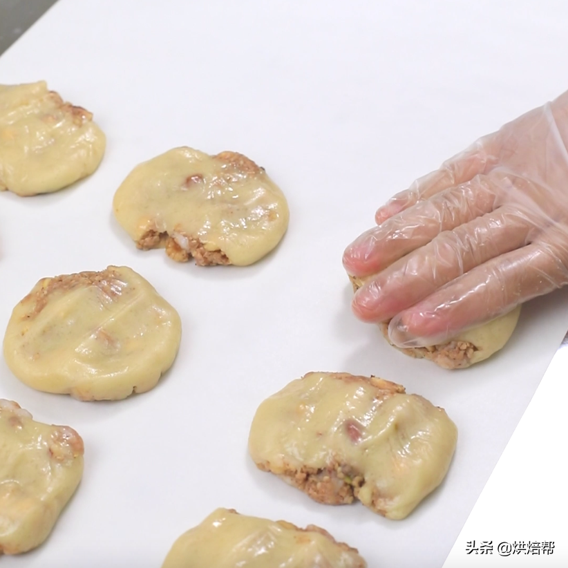 传统小吃鸡仔饼，看着丑吃着香！广东人爱它200年，1斤只要几块钱