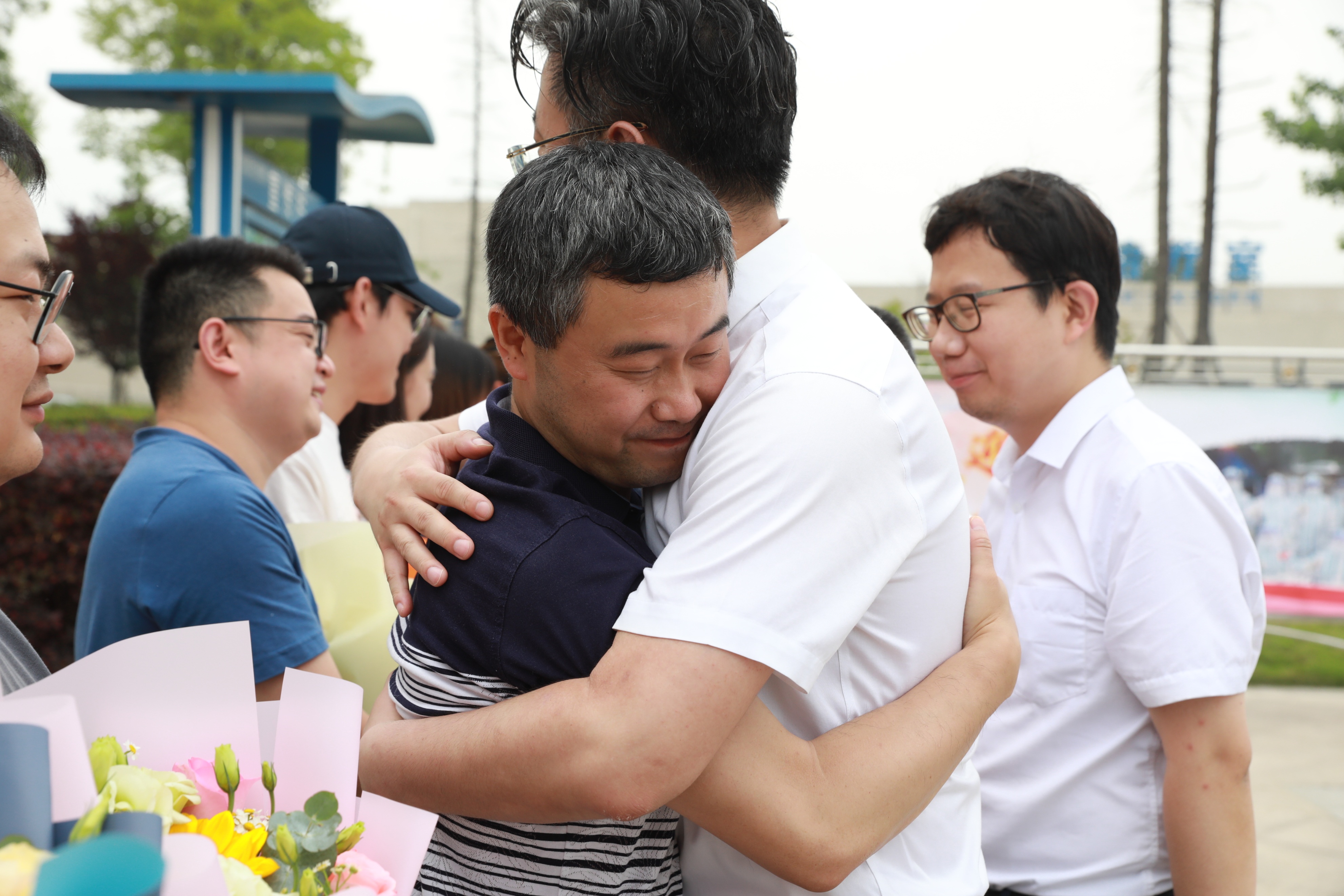 去时无畏，归来无恙｜金堂“大白”平安回家