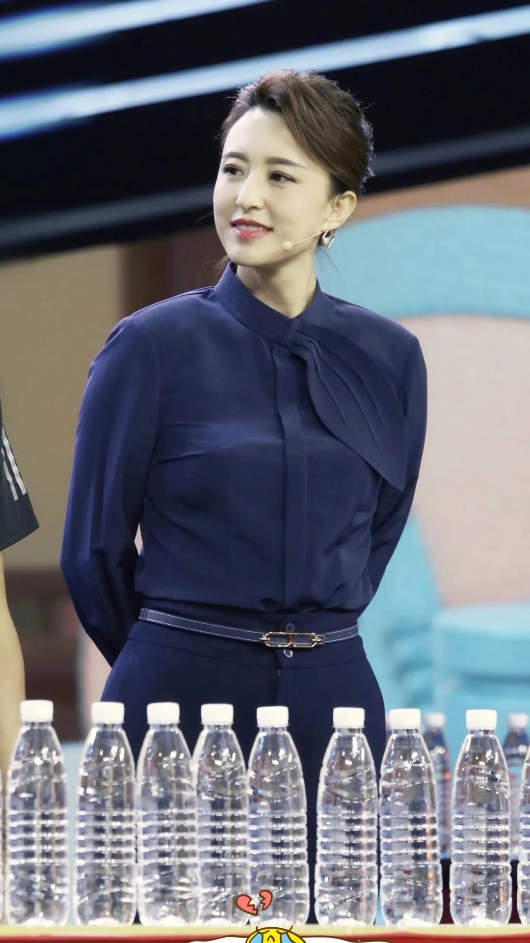 央视节目主持人张蕾1