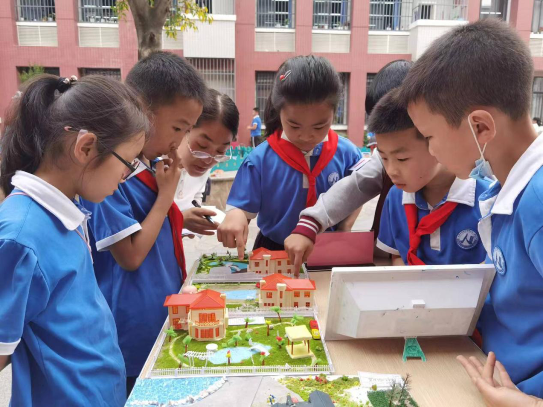 成都市双流区棠湖小学（南区）举行2022校园科技节建筑模型比赛