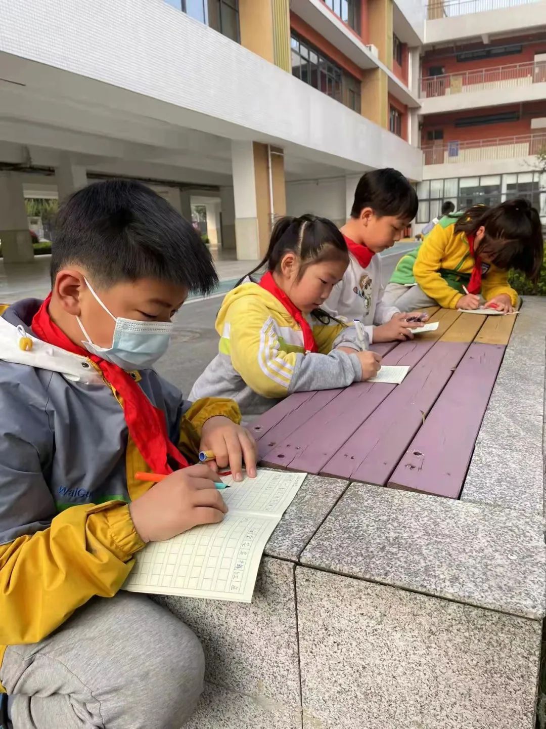 用心托管 安心托付丨双流实小外国语学校周末托管