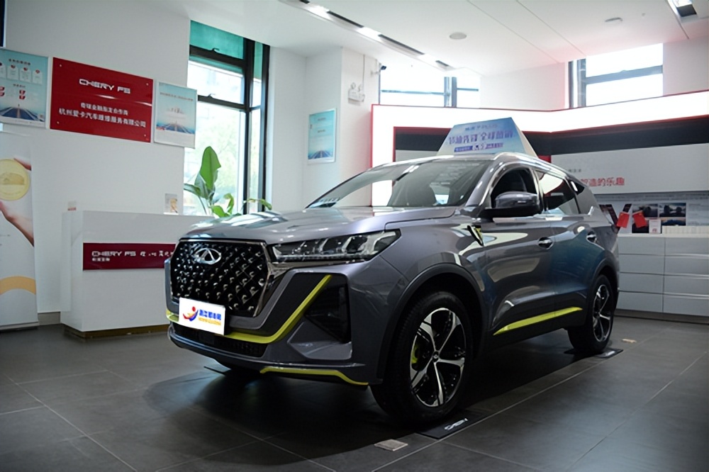 开的快更要开的帅 瑞虎7 PLUS贵妃黄限定版到店实拍