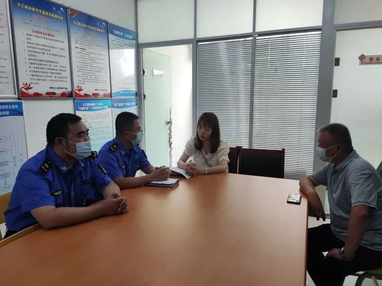 �������ǹֻܾ�����չ�����й���������������Ⱥ������桱�