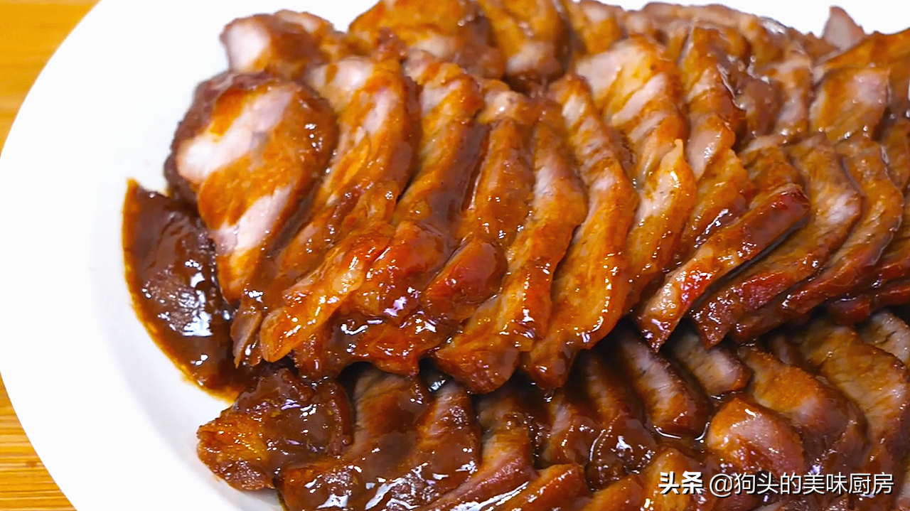 猪肉这样做太香了，整块放电饭锅里，出锅满屋飘香，切片后直接吃