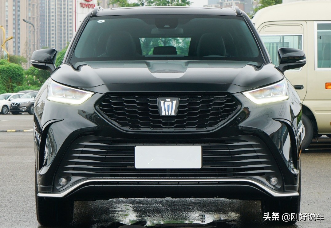 一代经典的继任者，2.5L混动皇冠陆放是否有实力延续传奇？