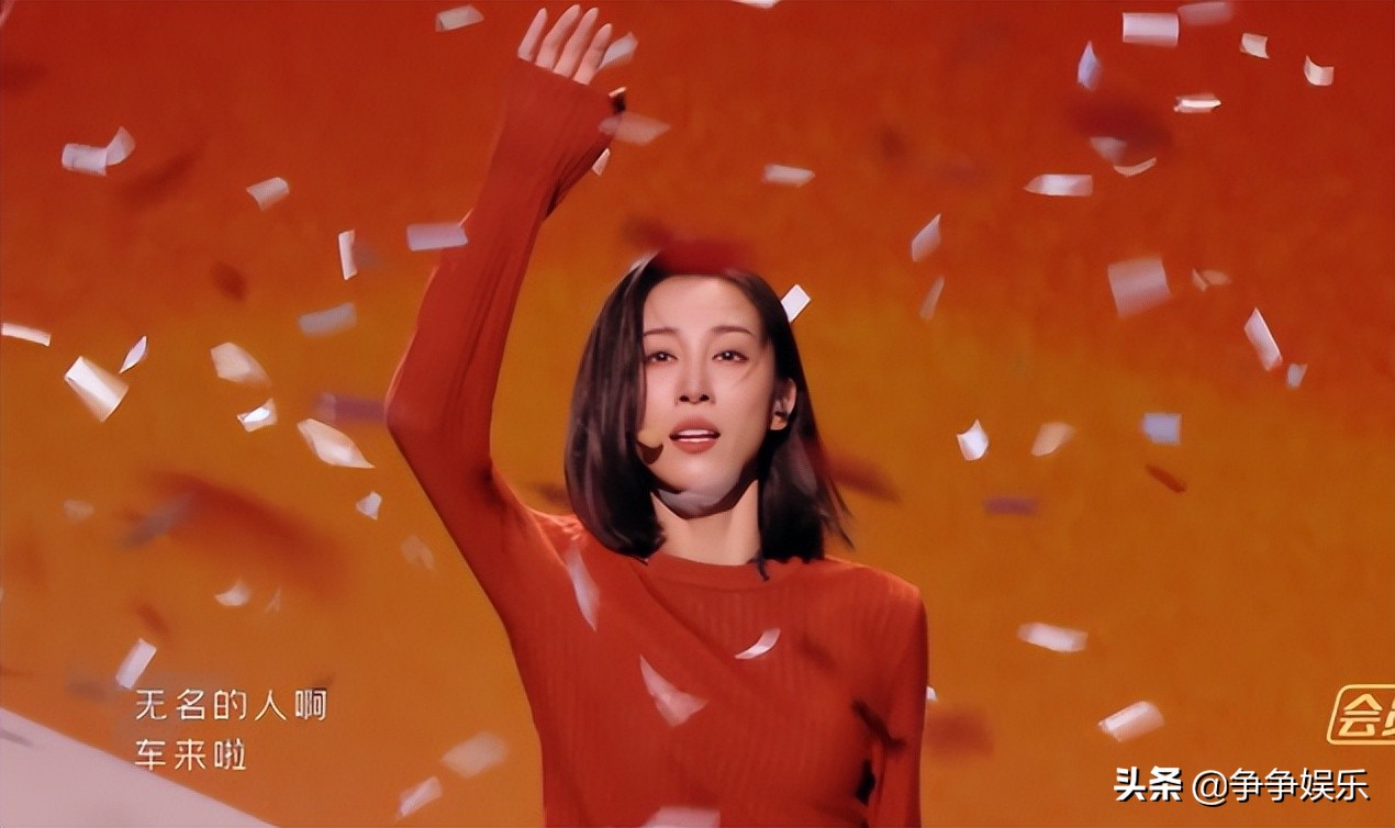 《乘风破浪》郑秀妍高音炸裂，王紫璇含泪微笑，舞台表现力满分