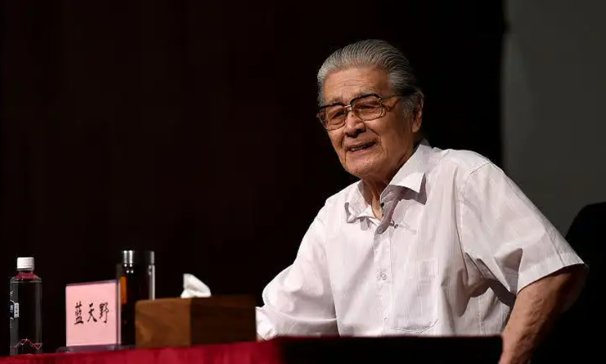 14位名人一个月内离世！有人噎死，有人自杀，有人身家百亿病逝