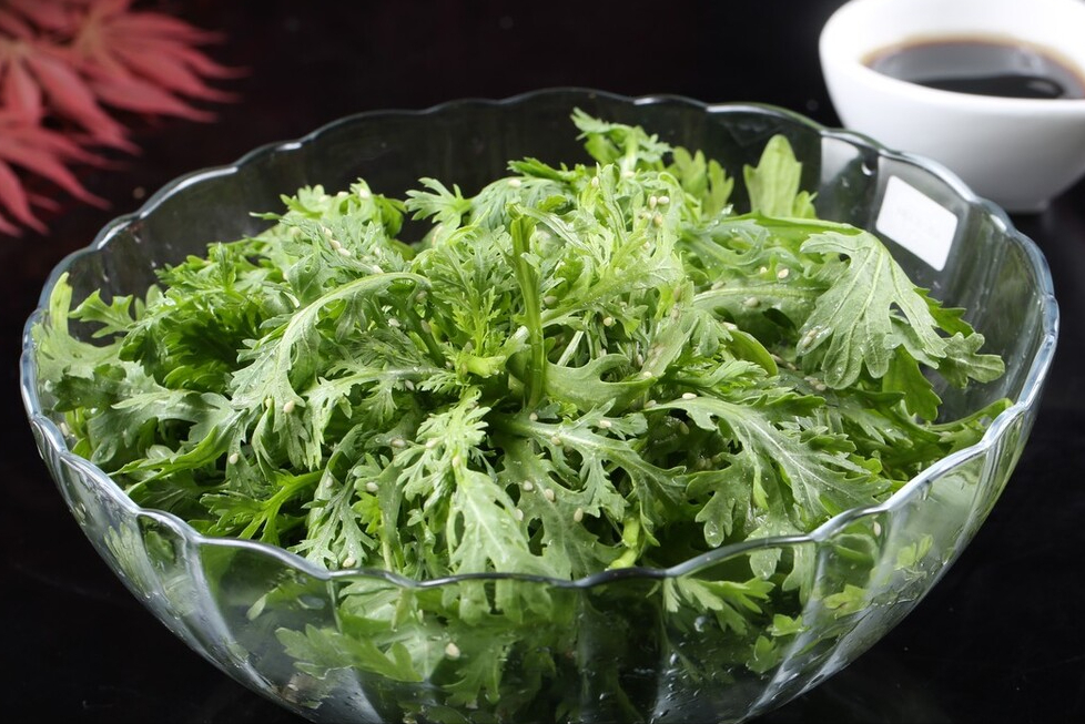 超市看到“皇帝菜”，2块一斤多买点，鲜嫩爽脆，助消化睡得香